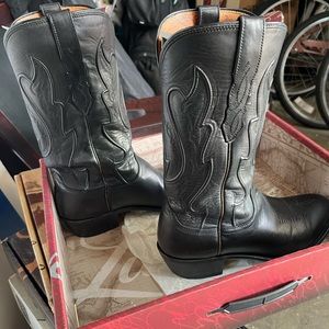 Men’s Lucchese Black cowboy boots size 10